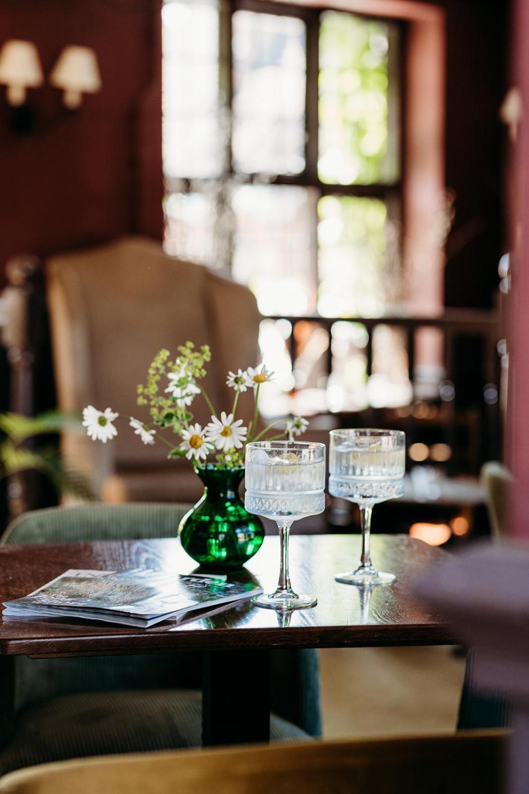 The Crown Inn Chiddingfold Dış mekan fotoğraf